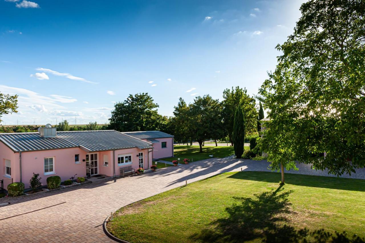 Hotel Landgut Schill Osthofen Esterno foto
